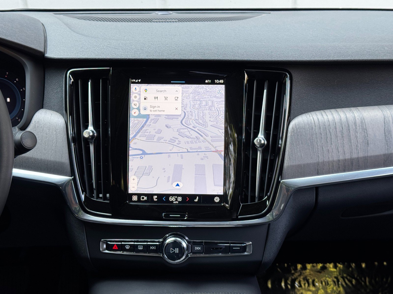 Used 2023 Volvo S90 B6 Plus w/ Protection Package Premier image 22