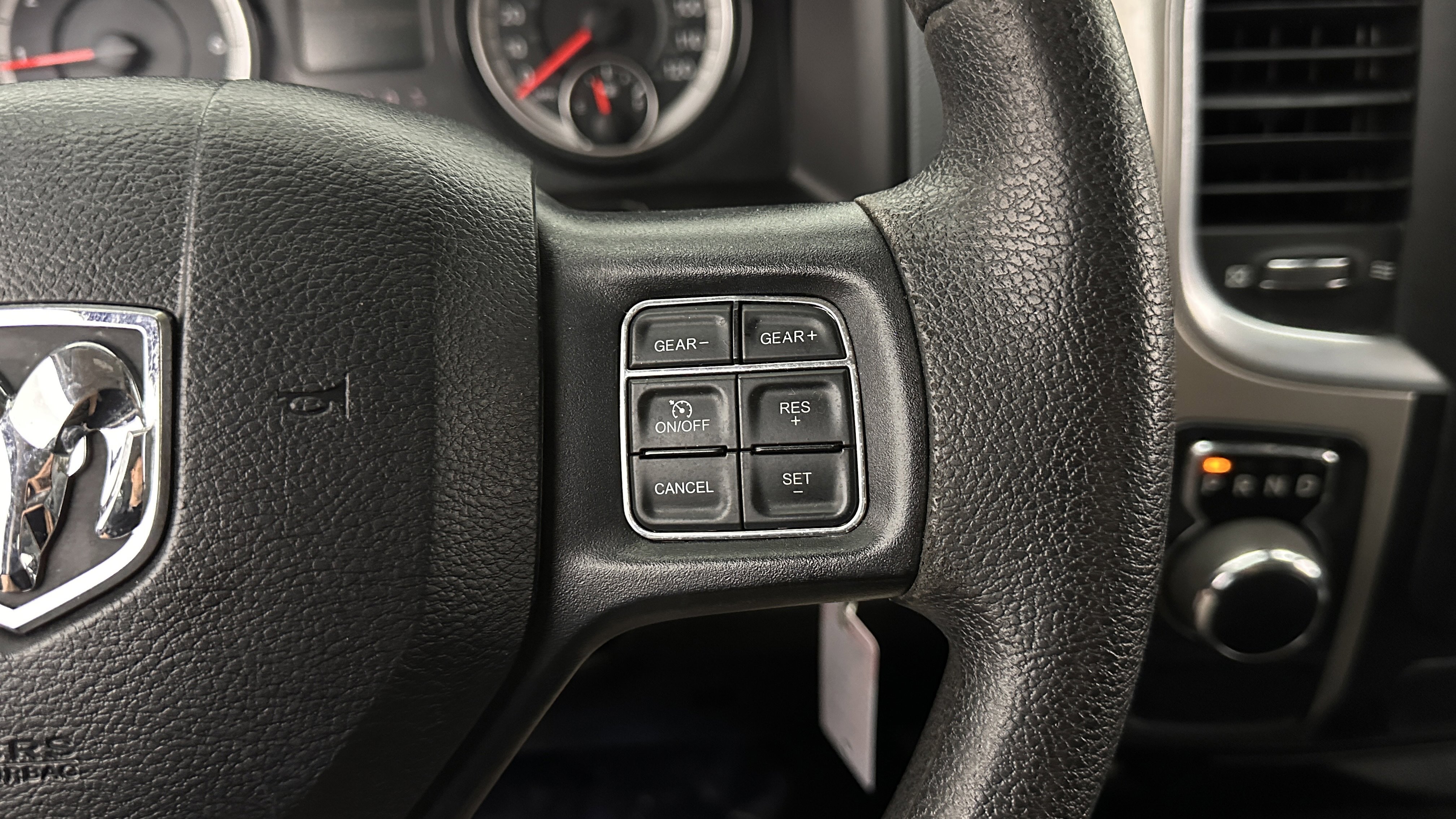 Used 2020 RAM 1500 Classic SLT image 19