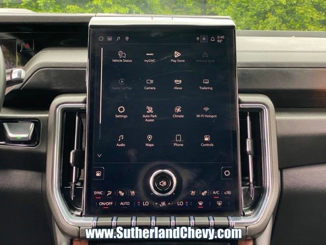 Used 2025 GMC Yukon XL Denali AWD/4WD image 28