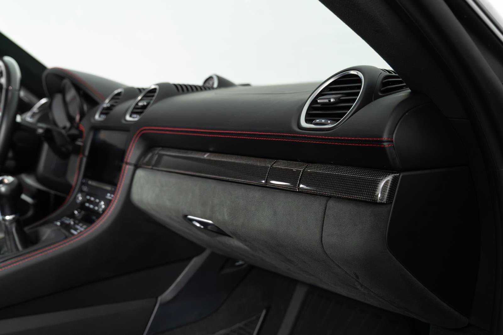 Used 2024 Porsche 718 Cayman GTS RWD image 12