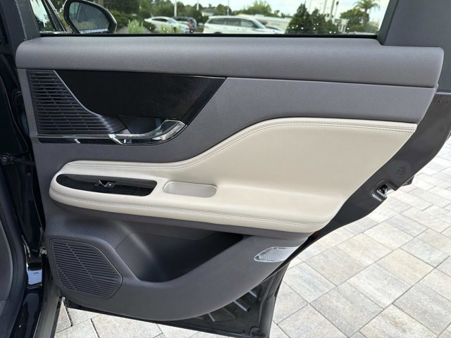 Certified 2022 Lincoln Corsair FWD w/ Equipment Group 101A image 22