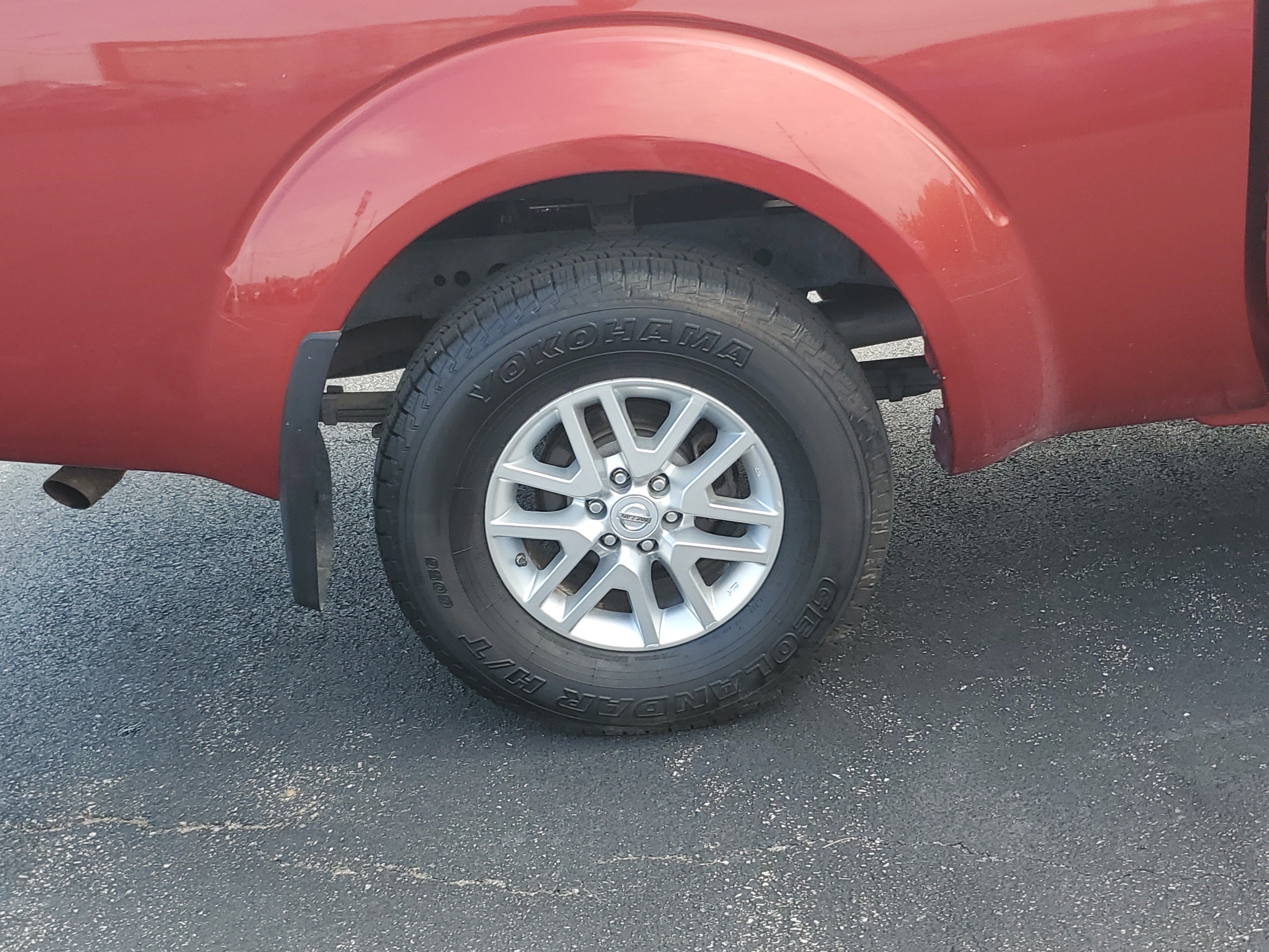 Used 2015 Nissan Frontier SV AWD/4WD image 4