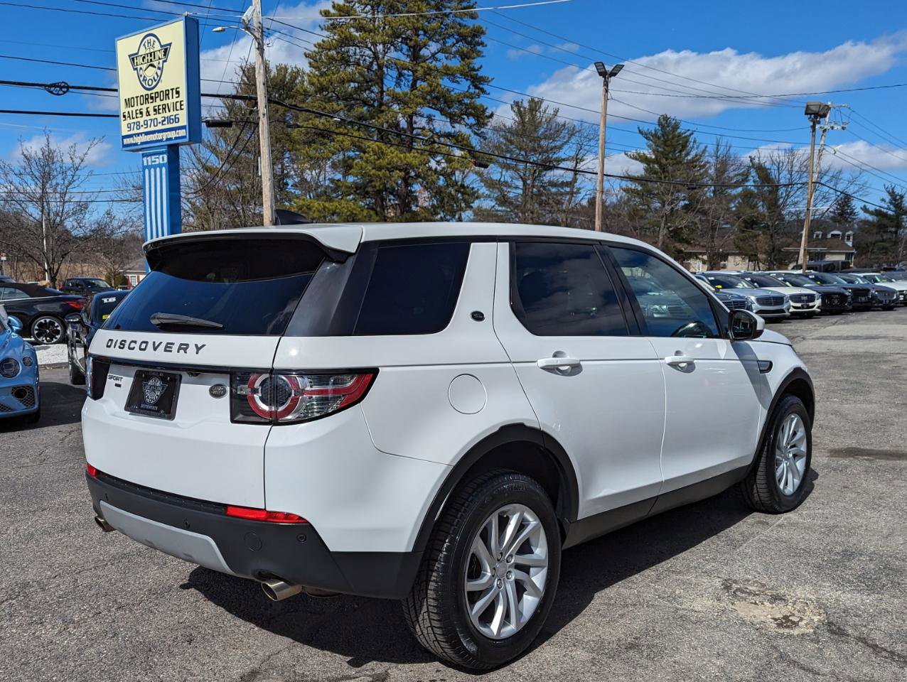 Used 2017 Land Rover Discovery Sport HSE image 7