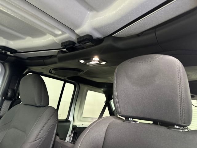 Used 2023 Jeep Wrangler Unlimited w/ Cold Weather Group image 12