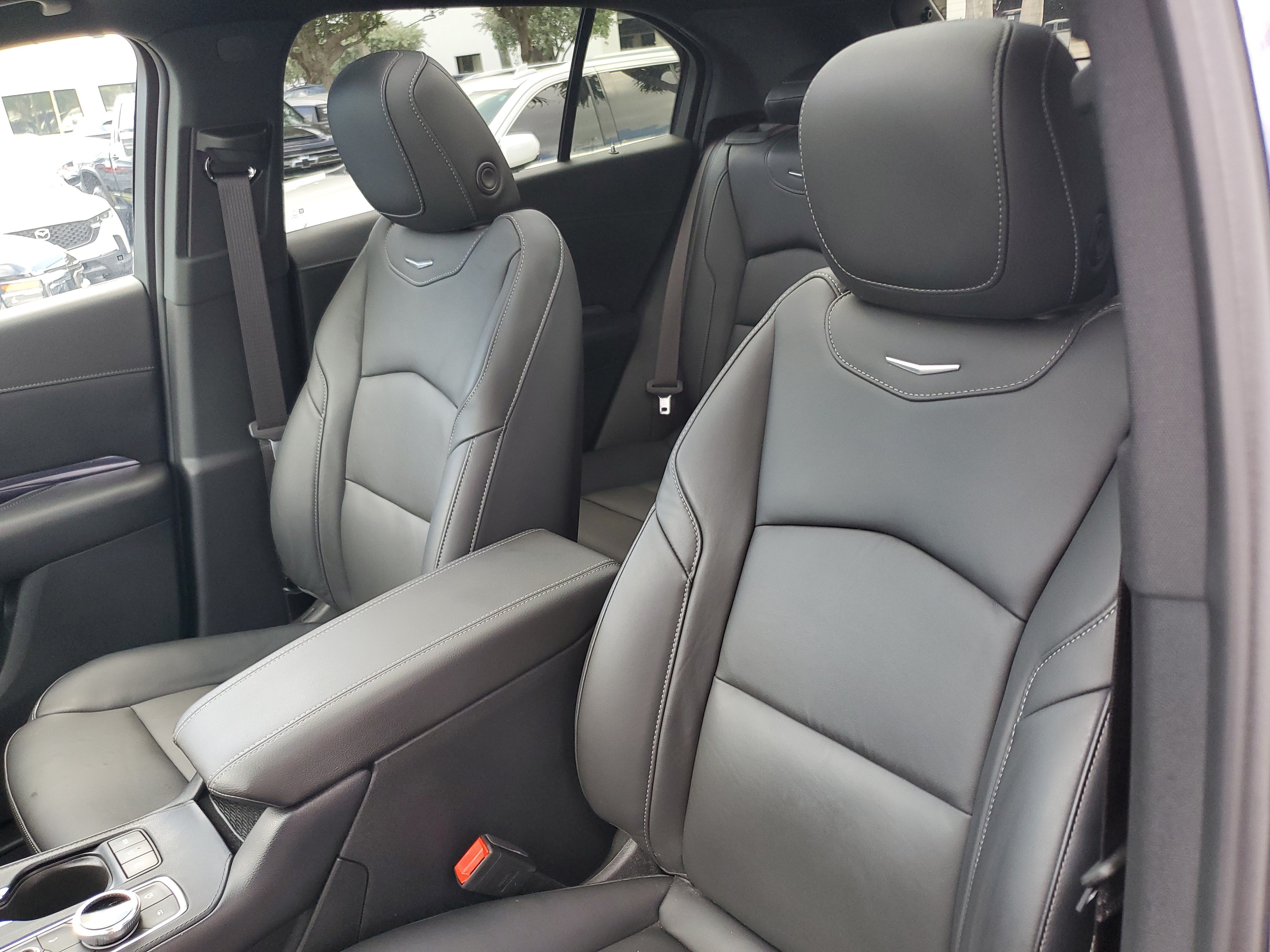 Certified 2023 Cadillac XT4 Luxury w/ Cold Weather Package FWD image 21