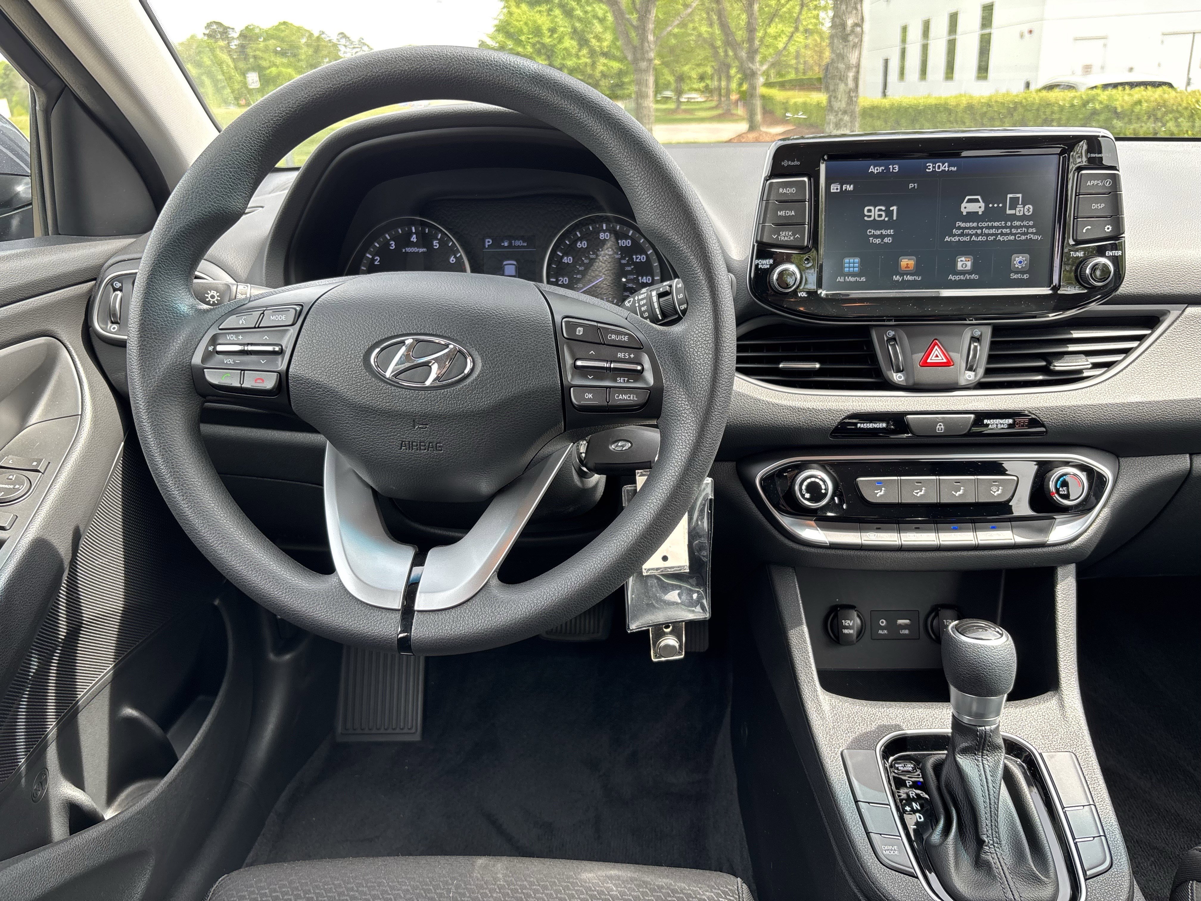 Used 2019 Hyundai Elantra GT image 28