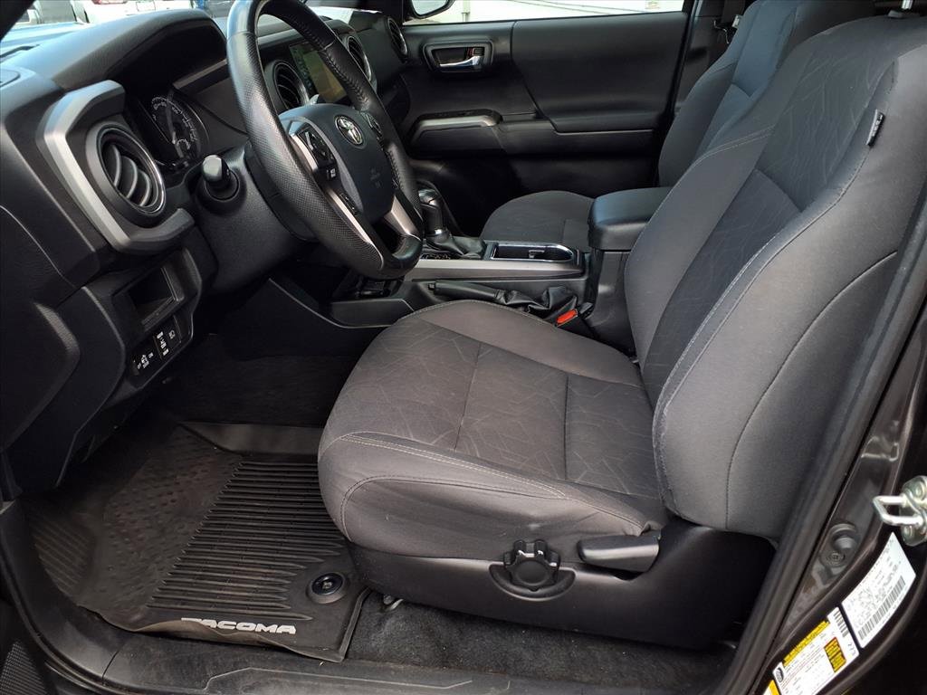 Certified 2019 Toyota Tacoma TRD Sport image 17
