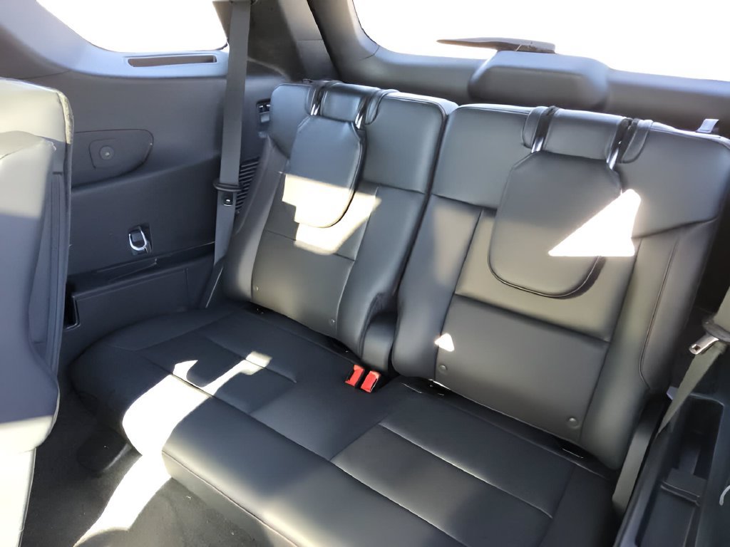 Used 2025 Ford Explorer ST w/ Sun And Sound Package AWD/4WD image 28