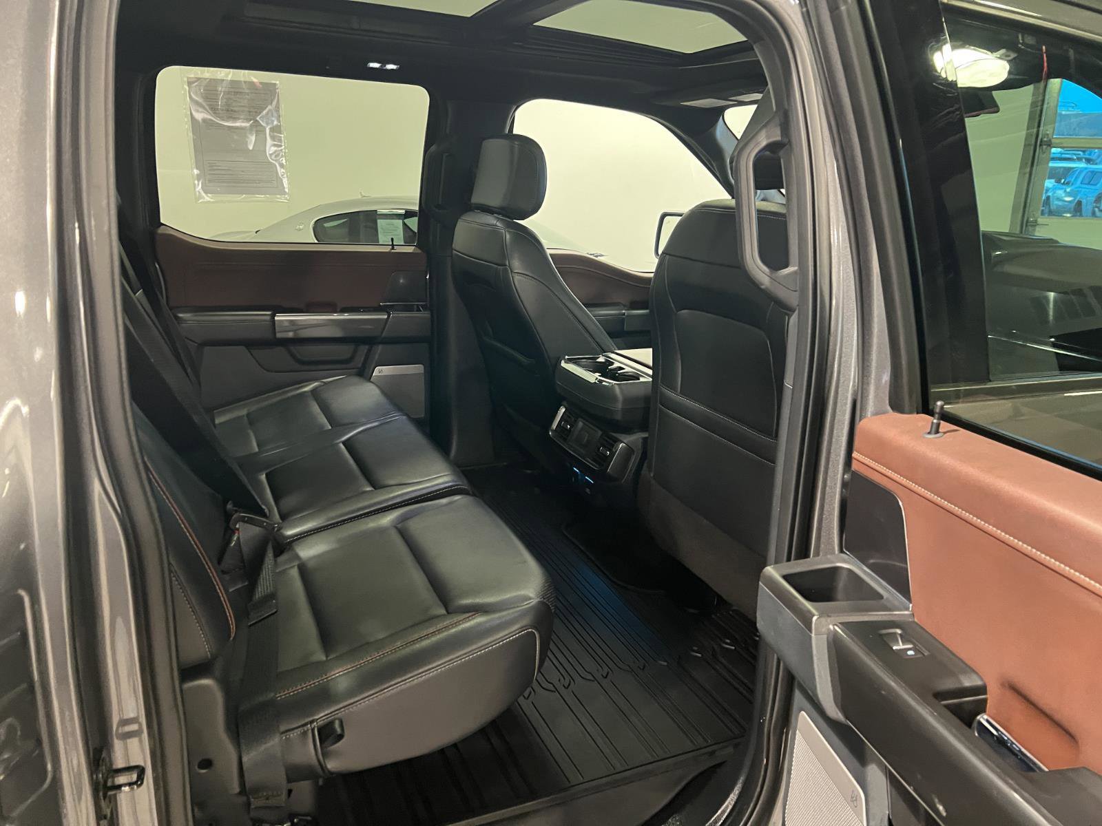 Used 2022 Ford F150 Lariat image 36