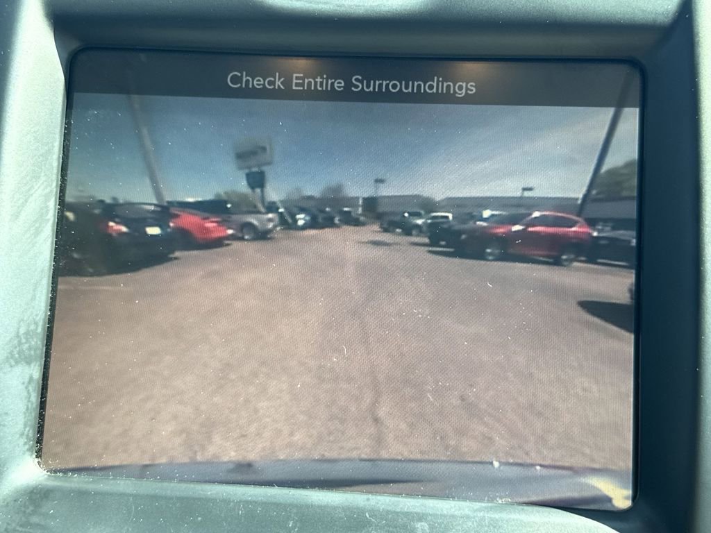 Used 2015 Chrysler 300 C image 17