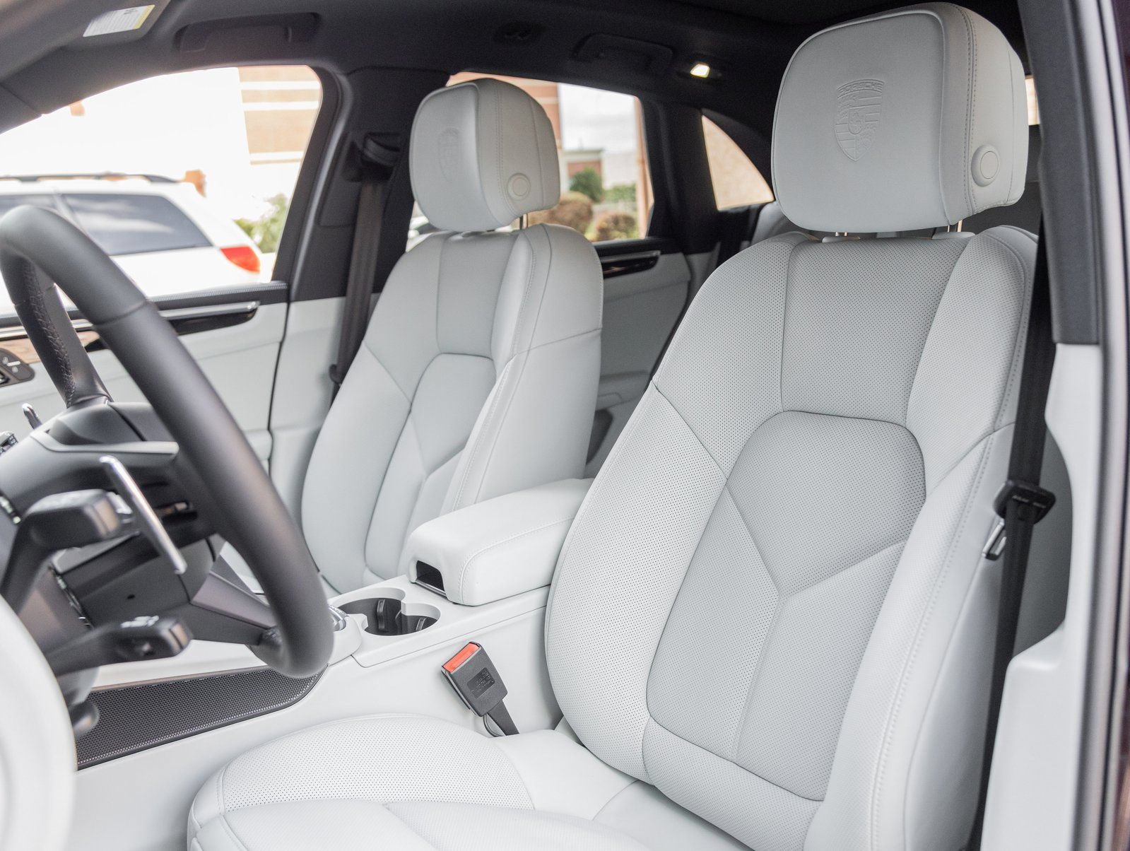 Certified 2026 Porsche Macan S AWD/4WD image 5