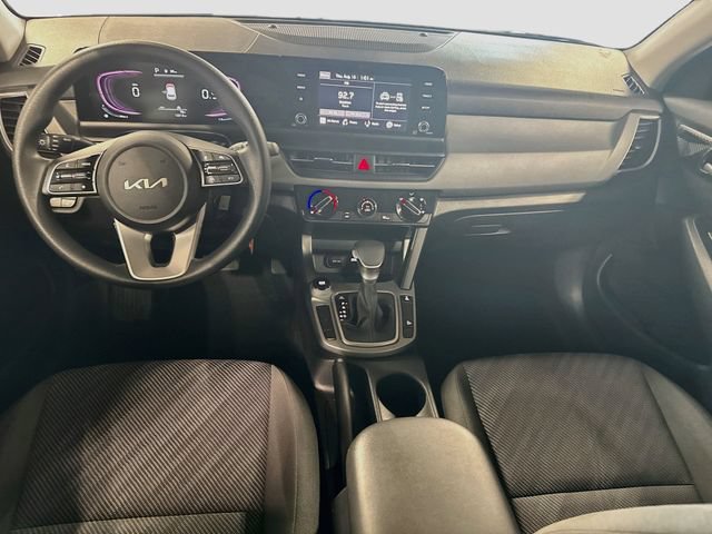 Used 2024 Kia Seltos LX AWD/4WD image 24