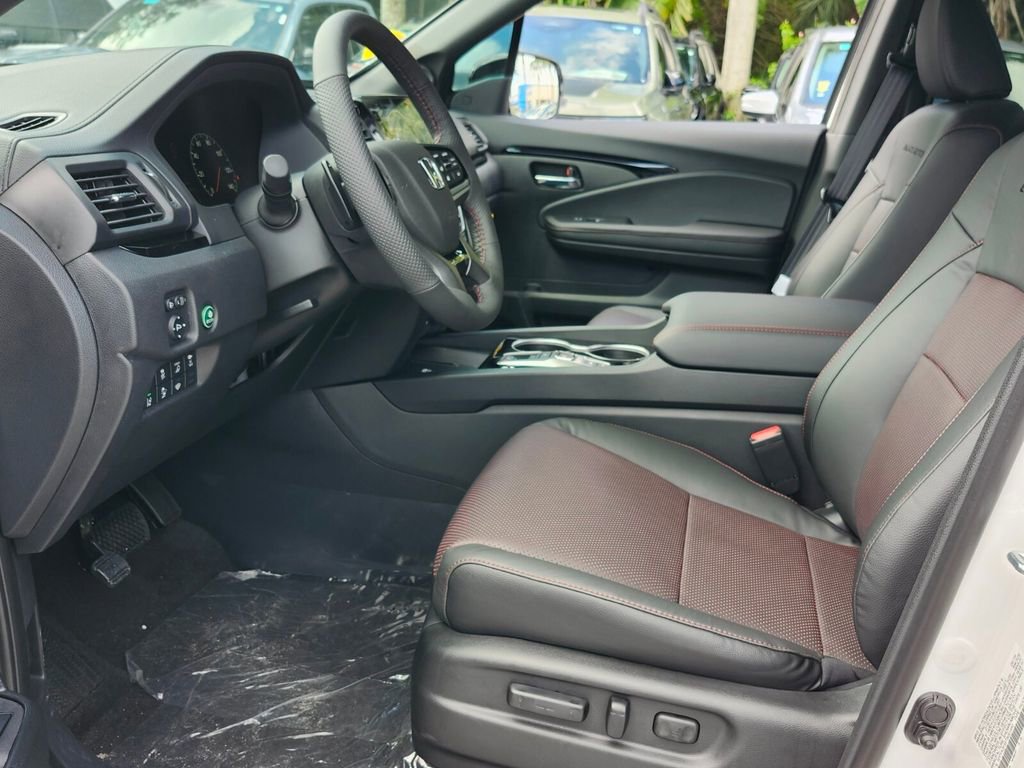 New 2026 Honda Ridgeline Black Edition image 5