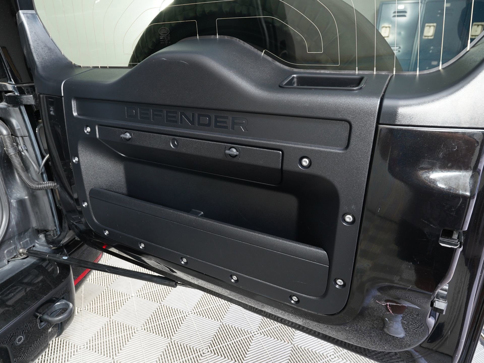 Used 2024 Land Rover Defender 130 X image 11