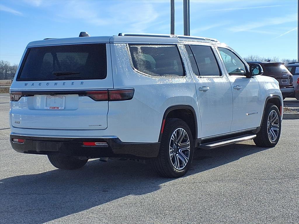 Used 2024 Jeep Wagoneer L Series II w/ Flexible Seating Group image 2