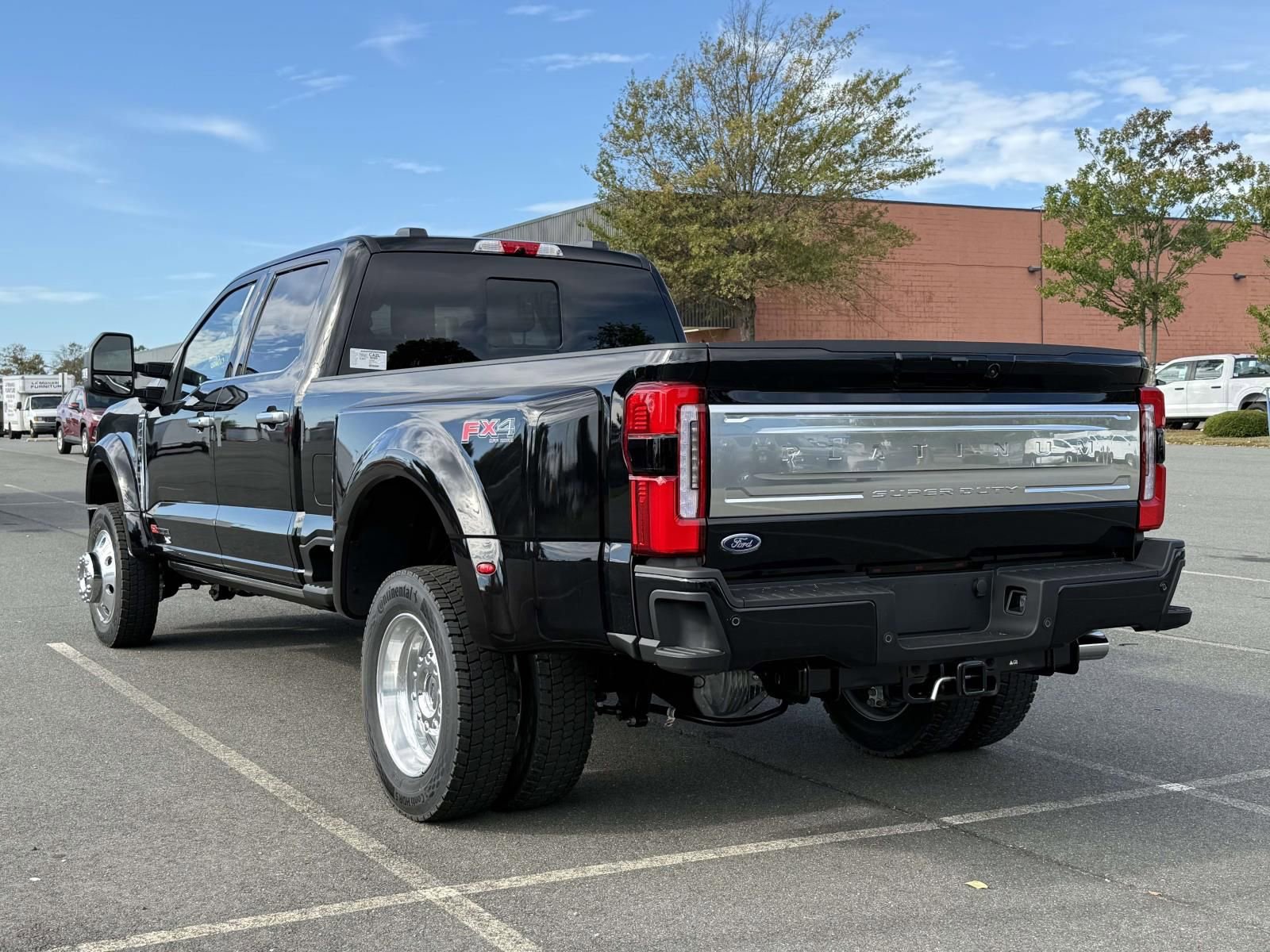 New 2026 Ford F450 Platinum w/ Platinum Plus Package image 4