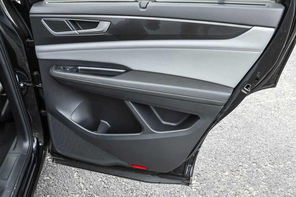 New 2025 Volkswagen Atlas Cross Sport SEL image 35