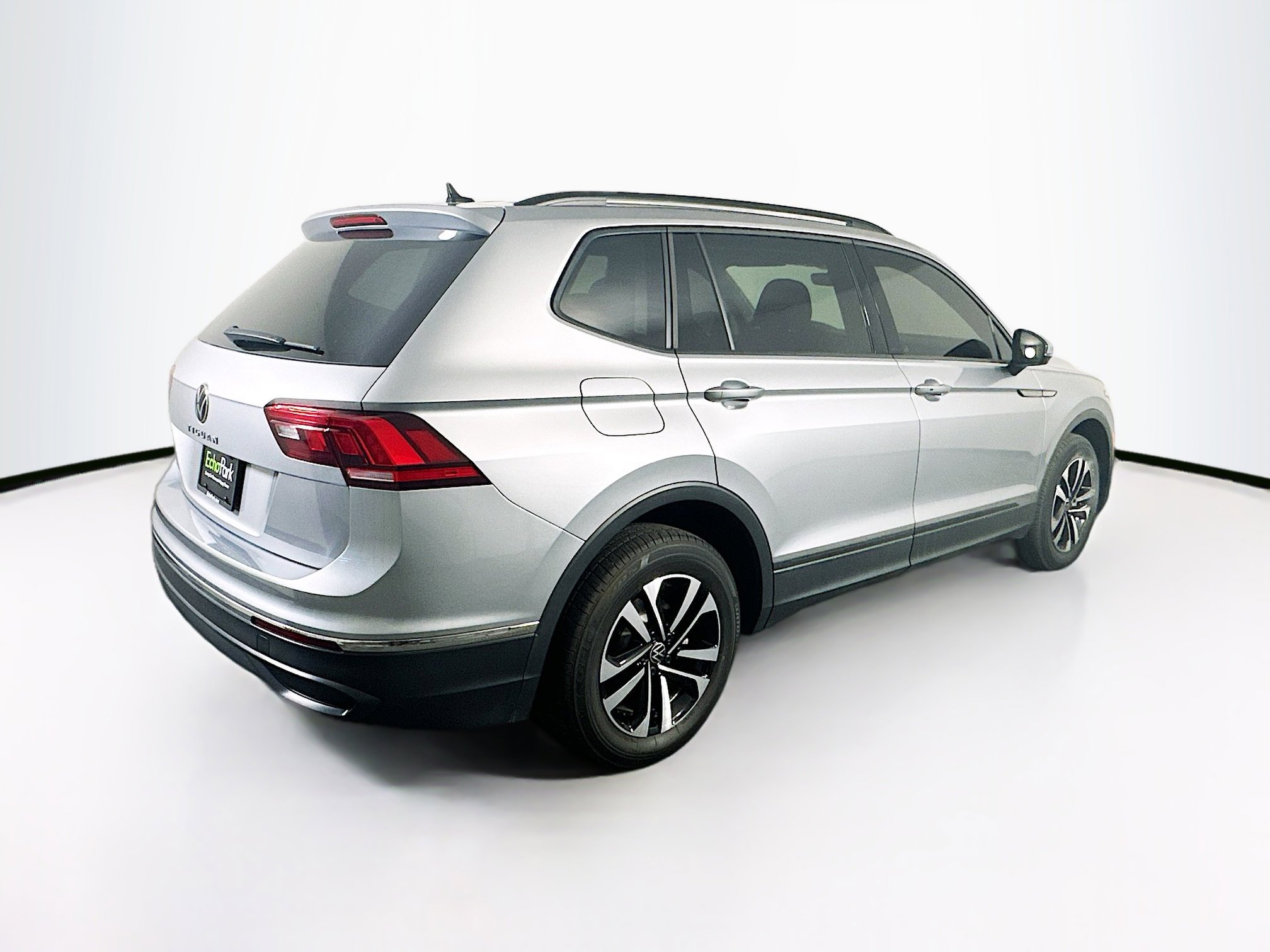 Used 2023 Volkswagen Tiguan S image 9
