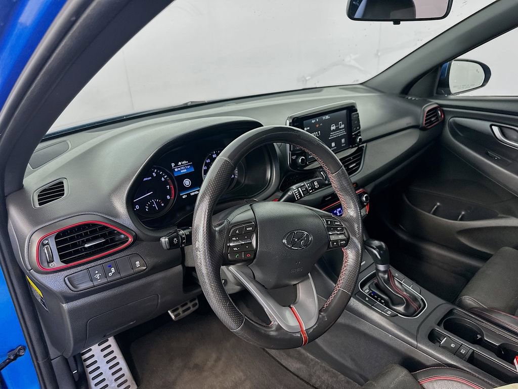 Used 2018 Hyundai Elantra GT Sport image 9