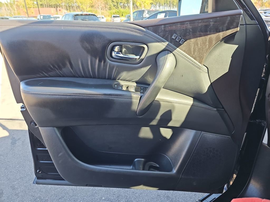 Used 2024 Nissan Armada Platinum image 32