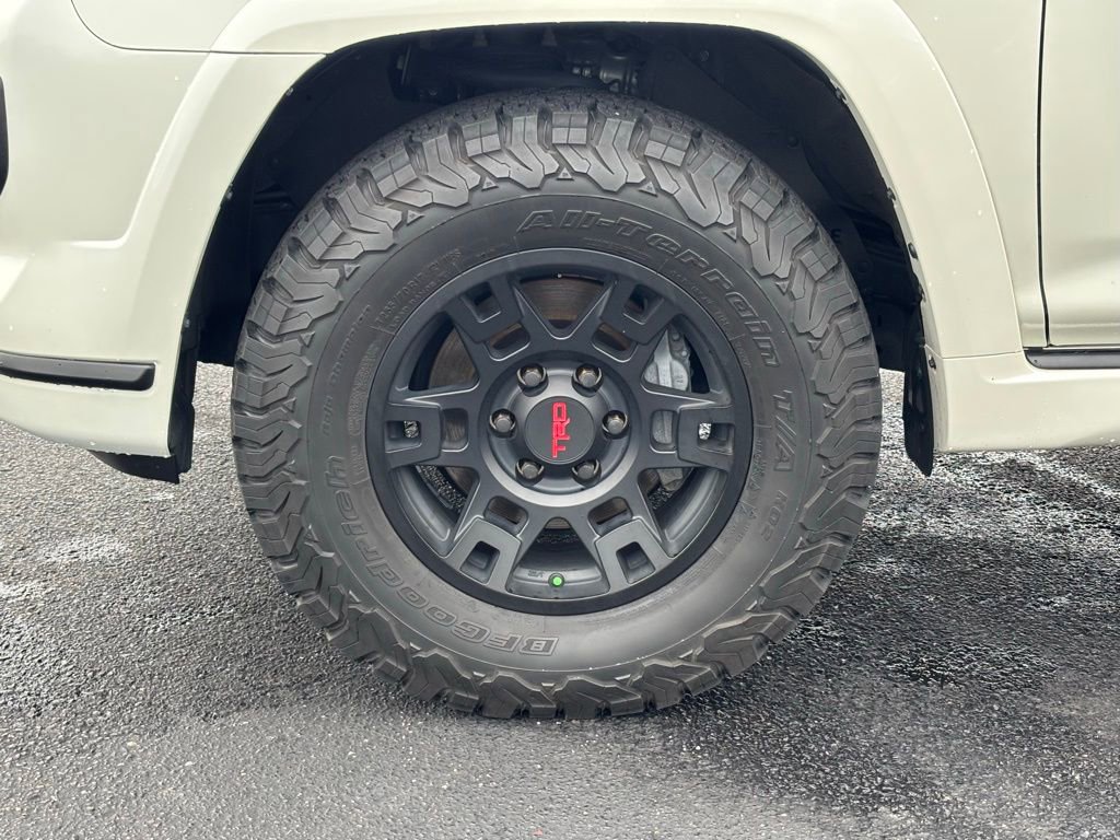 Used 2023 Toyota 4Runner Limited AWD/4WD image 11