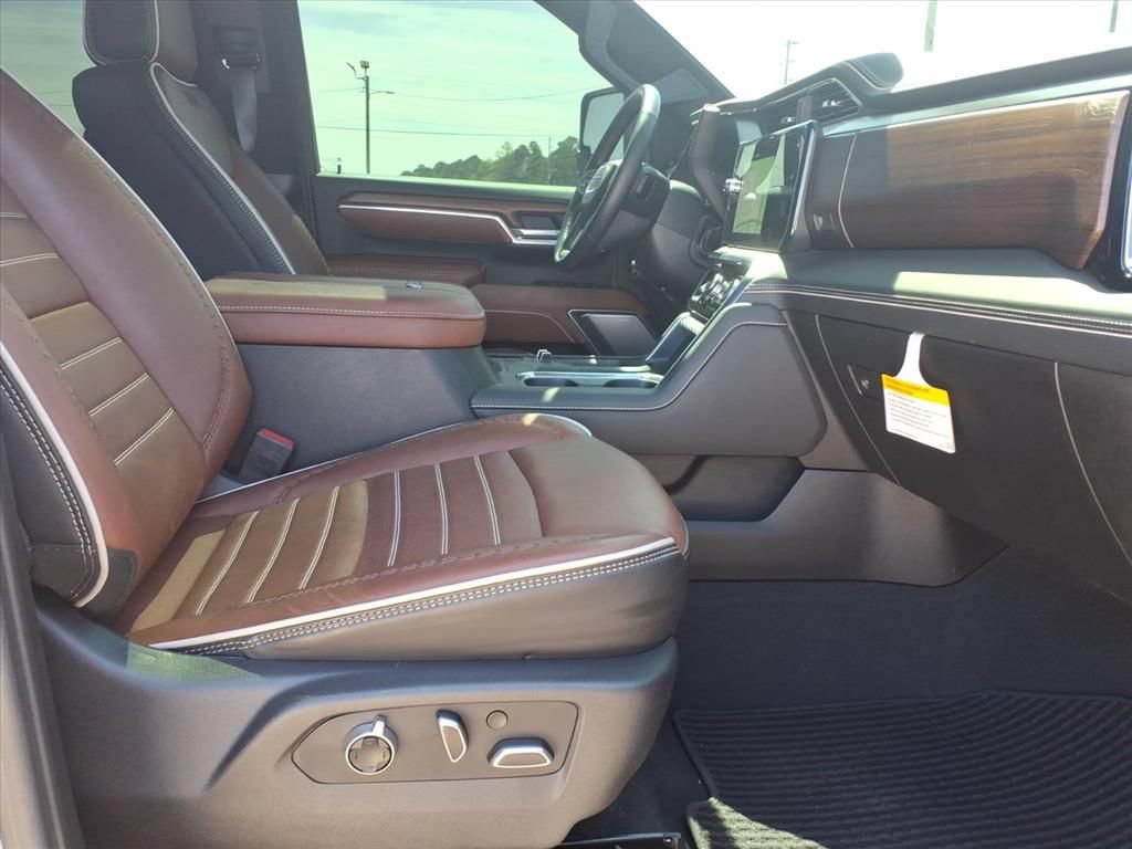 Used 2025 GMC Sierra 2500 Denali Ultimate AWD/4WD image 12