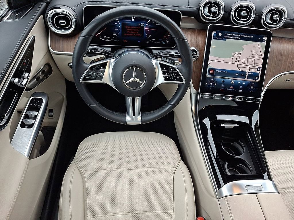 Used 2023 Mercedes-Benz GLC 300 4MATIC image 2