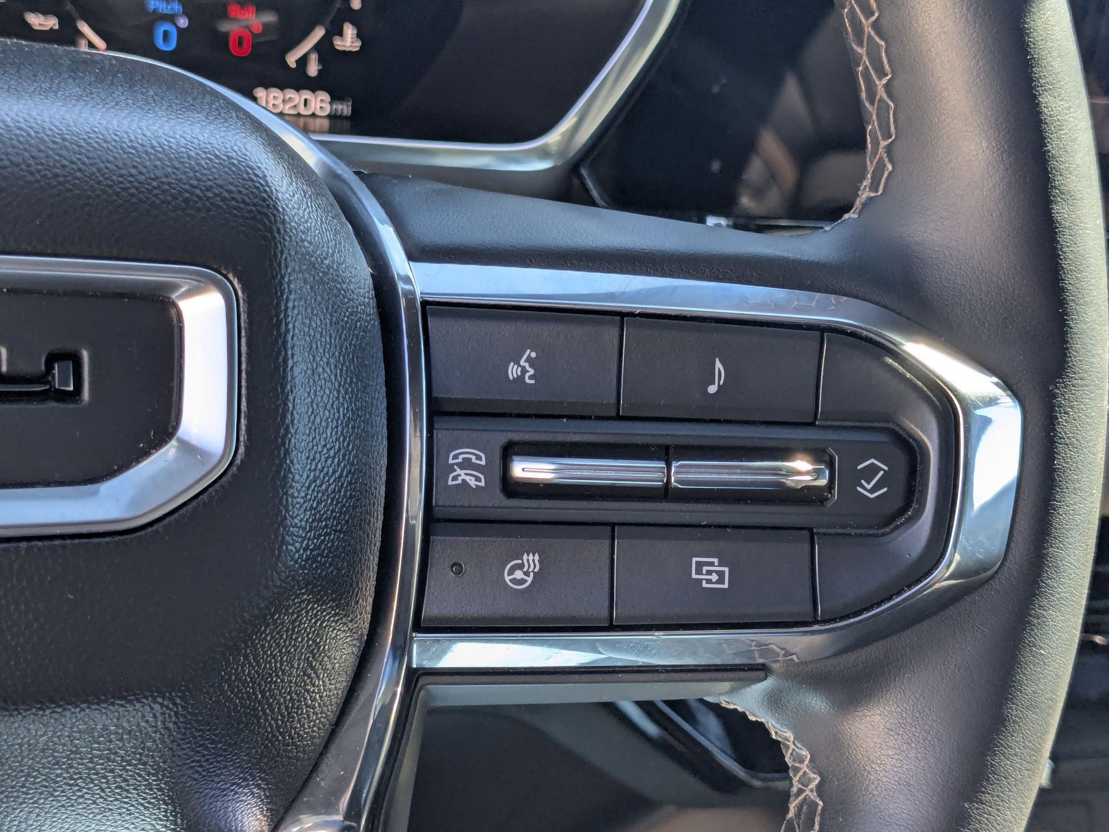 Used 2024 GMC Canyon Denali image 20