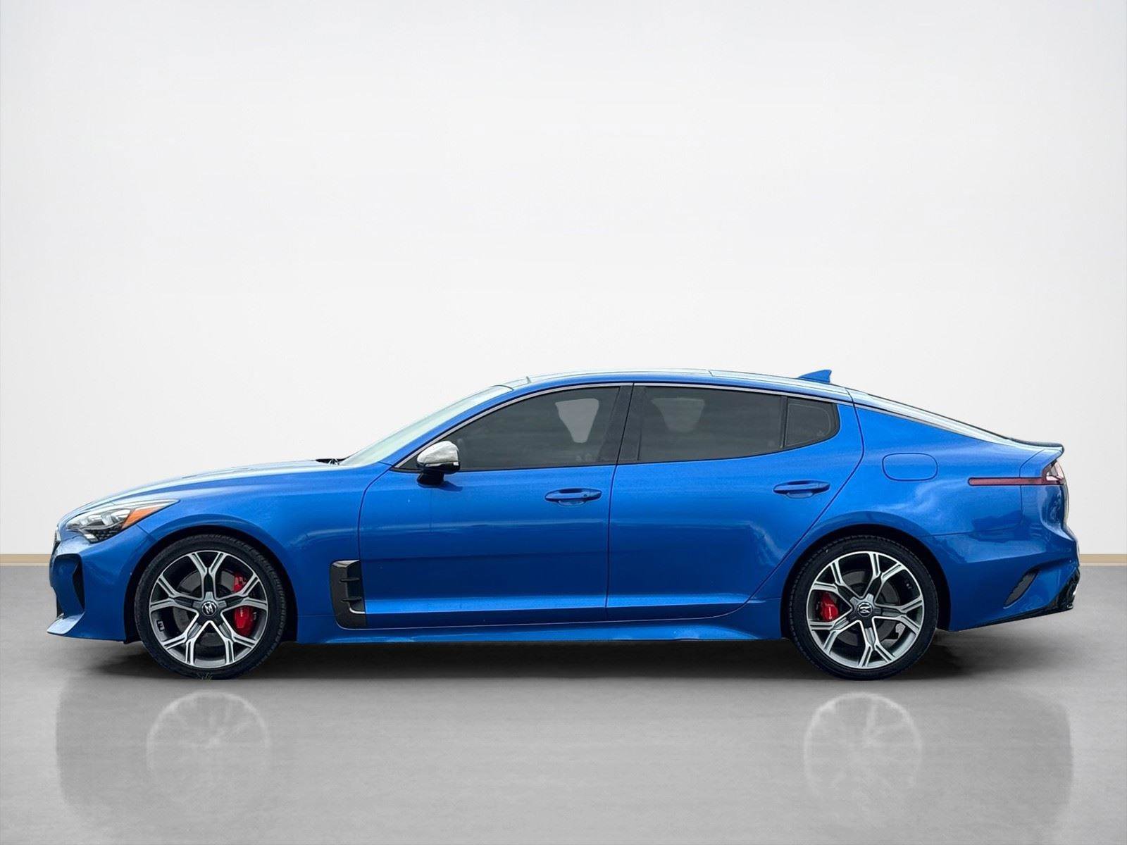 Used 2020 Kia Stinger GT1 RWD image 4