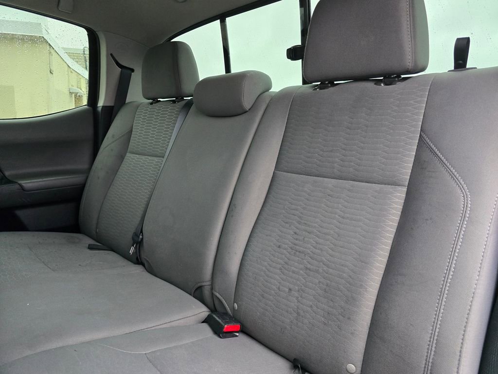 Used 2018 Toyota Tacoma SR image 19