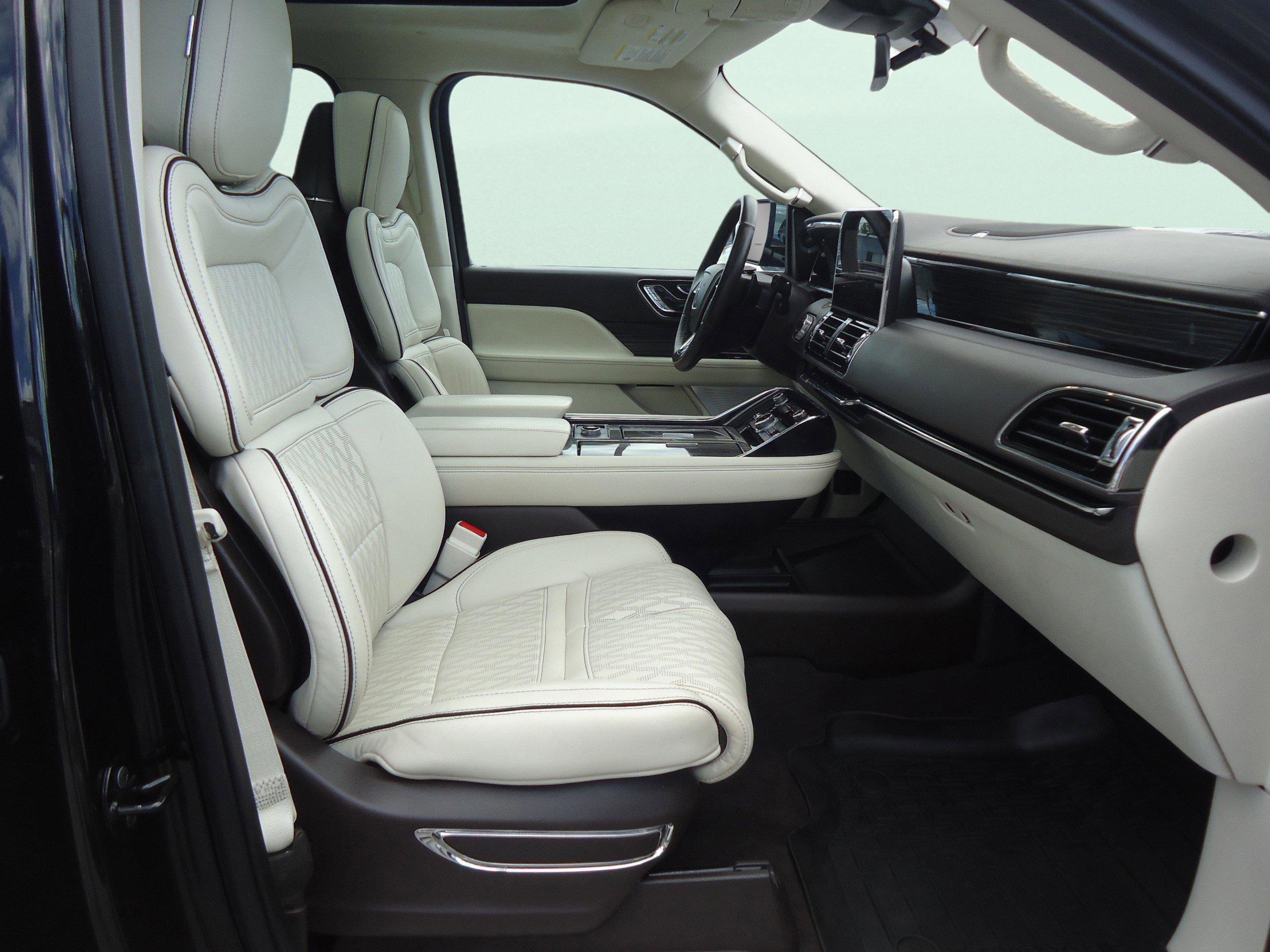 Used 2019 Lincoln Navigator L Black Label w/ Cargo Package AWD/4WD image 13