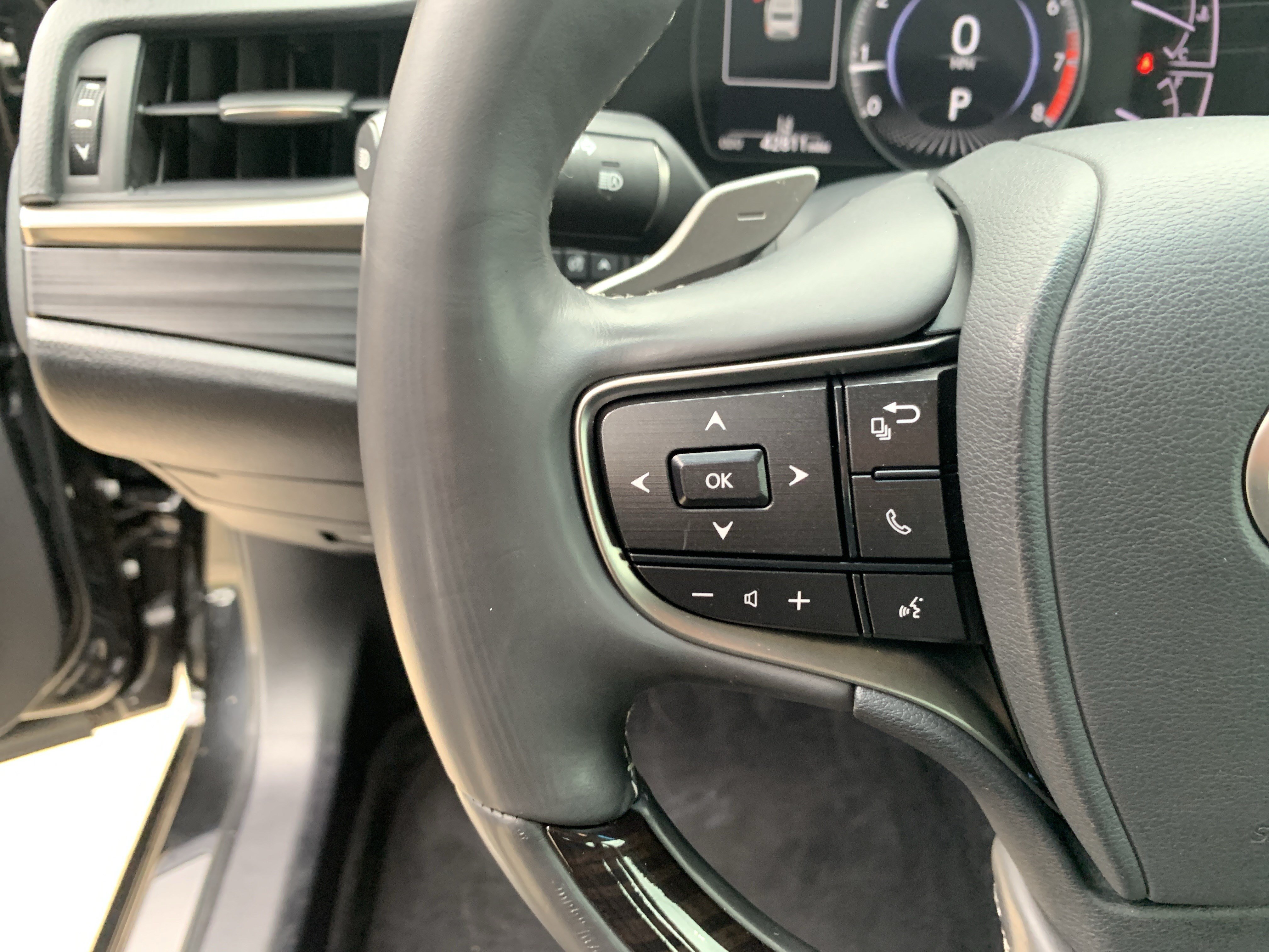 Certified 2021 Lexus ES 350 w/ Premium Package FWD image 19