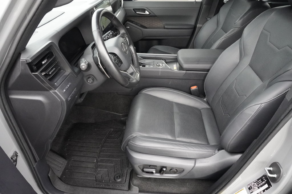 Used 2024 Lexus GX 550 w/ Accessory Package (Z1) AWD/4WD image 19