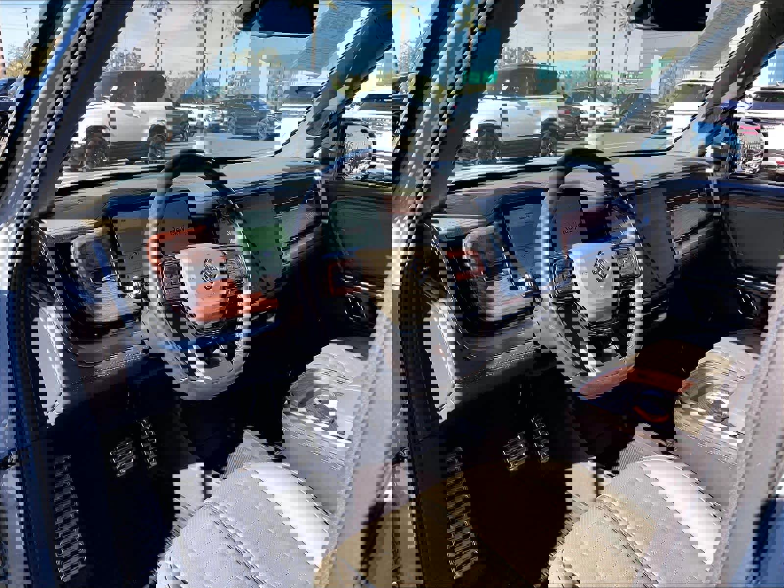 Used 2023 Rivian R1S Adventure image 16