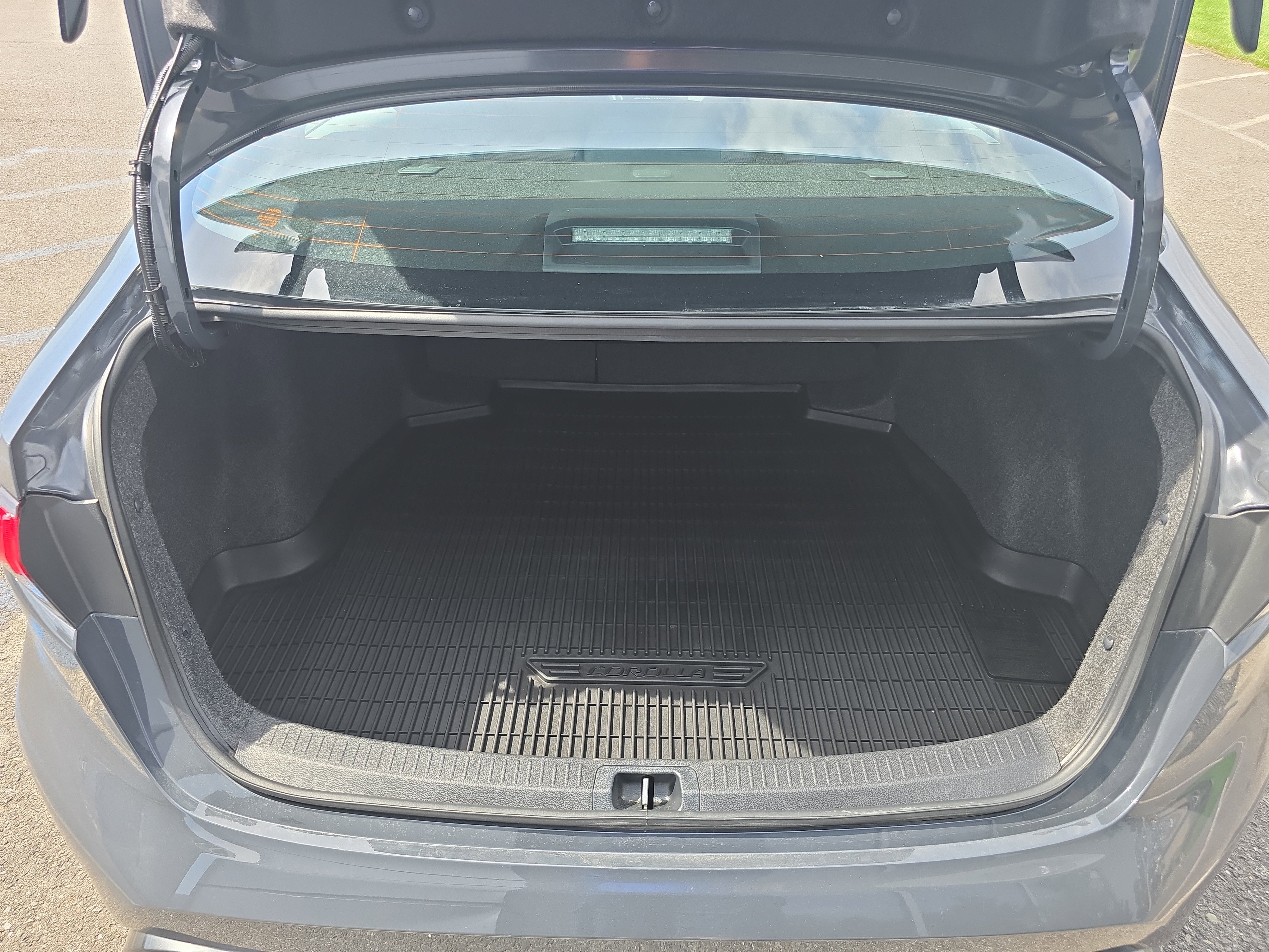 Used 2025 Toyota Corolla FX w/ Convenience Package image 5