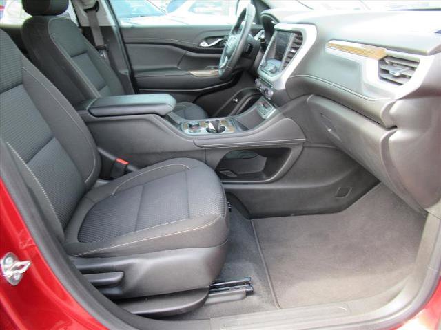 Used 2023 GMC Acadia SLE w/ Driver Convenience Package FWD image 10