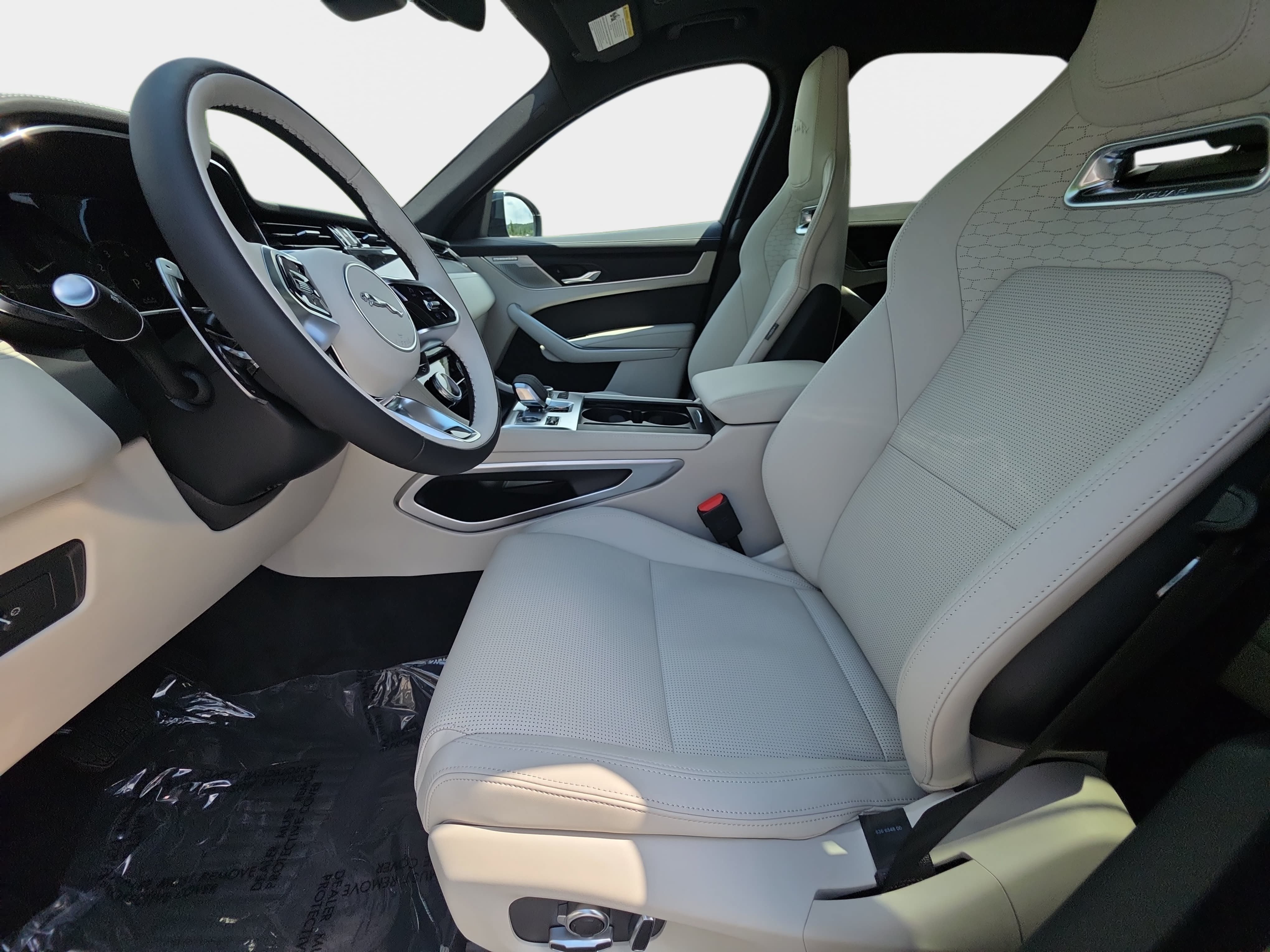 New 2026 Jaguar F-PACE R-Dynamic S AWD/4WD image 15