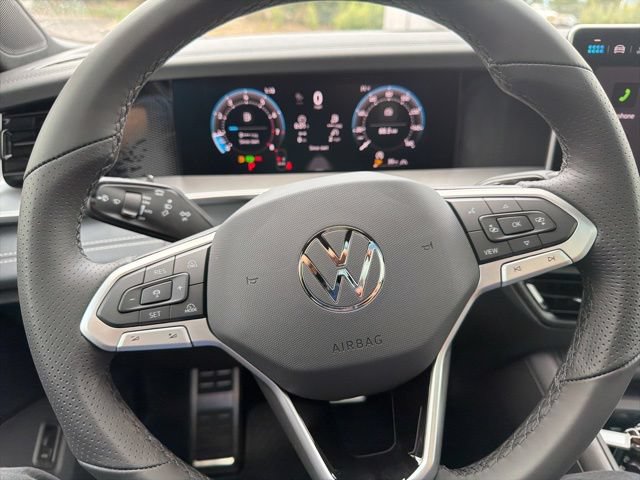 New 2026 Volkswagen Tiguan SE R-Line AWD/4WD image 12