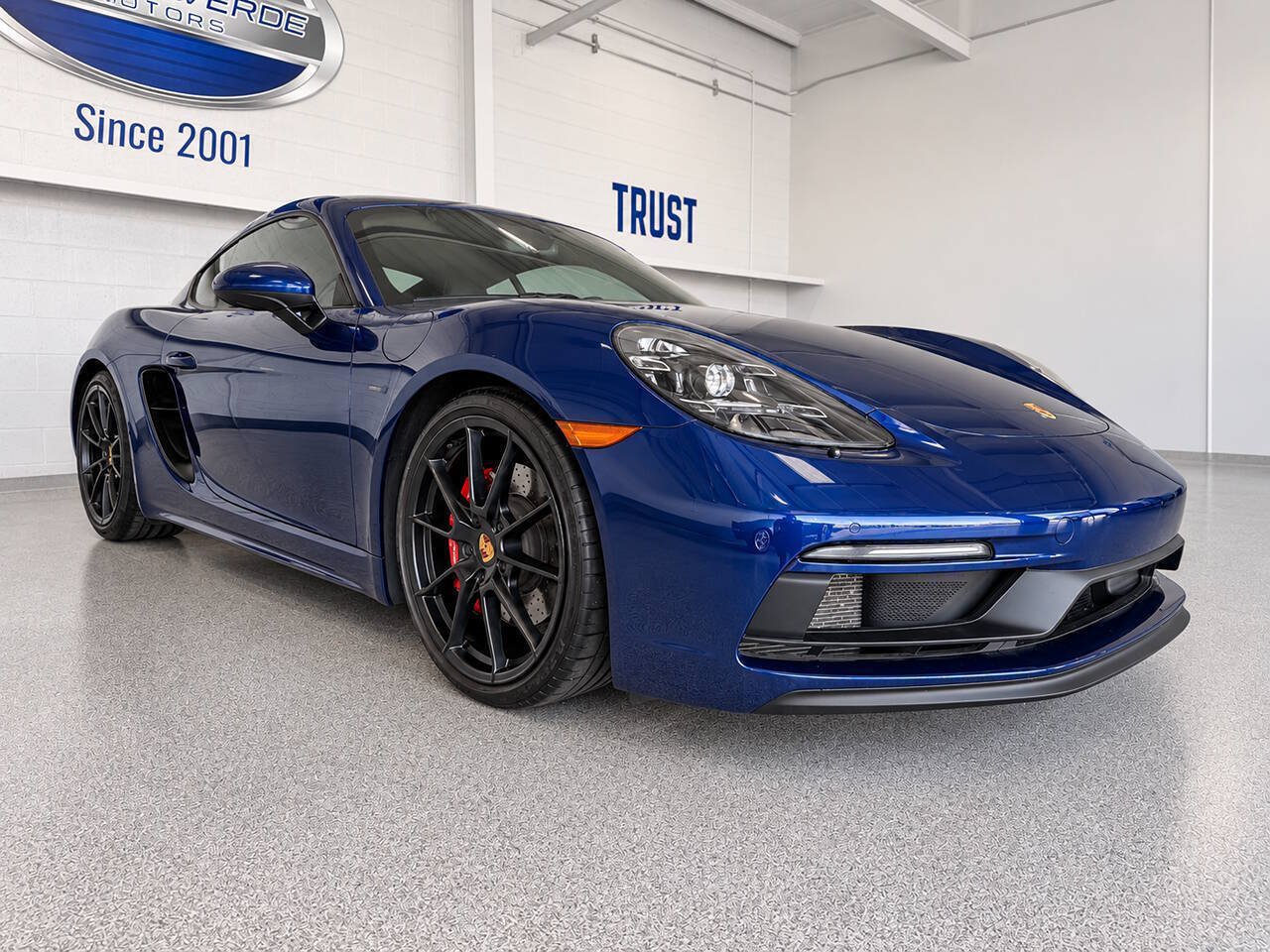 Used 2021 Porsche 718 Cayman GTS RWD image 2