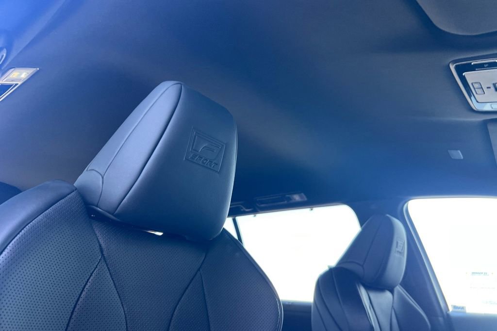 New 2026 Lexus TX 500h AWD image 17