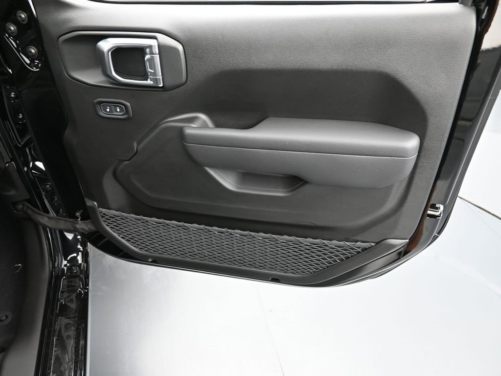 New 2025 Jeep Gladiator Sport image 17