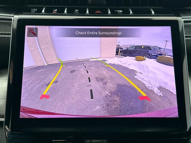 Used 2025 Jeep Grand Cherokee Limited AWD/4WD image 30