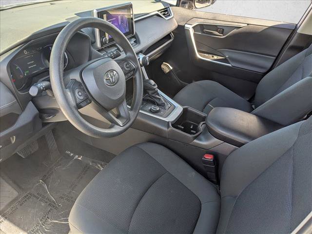 Used 2025 Toyota RAV4 LE AWD/4WD image 9