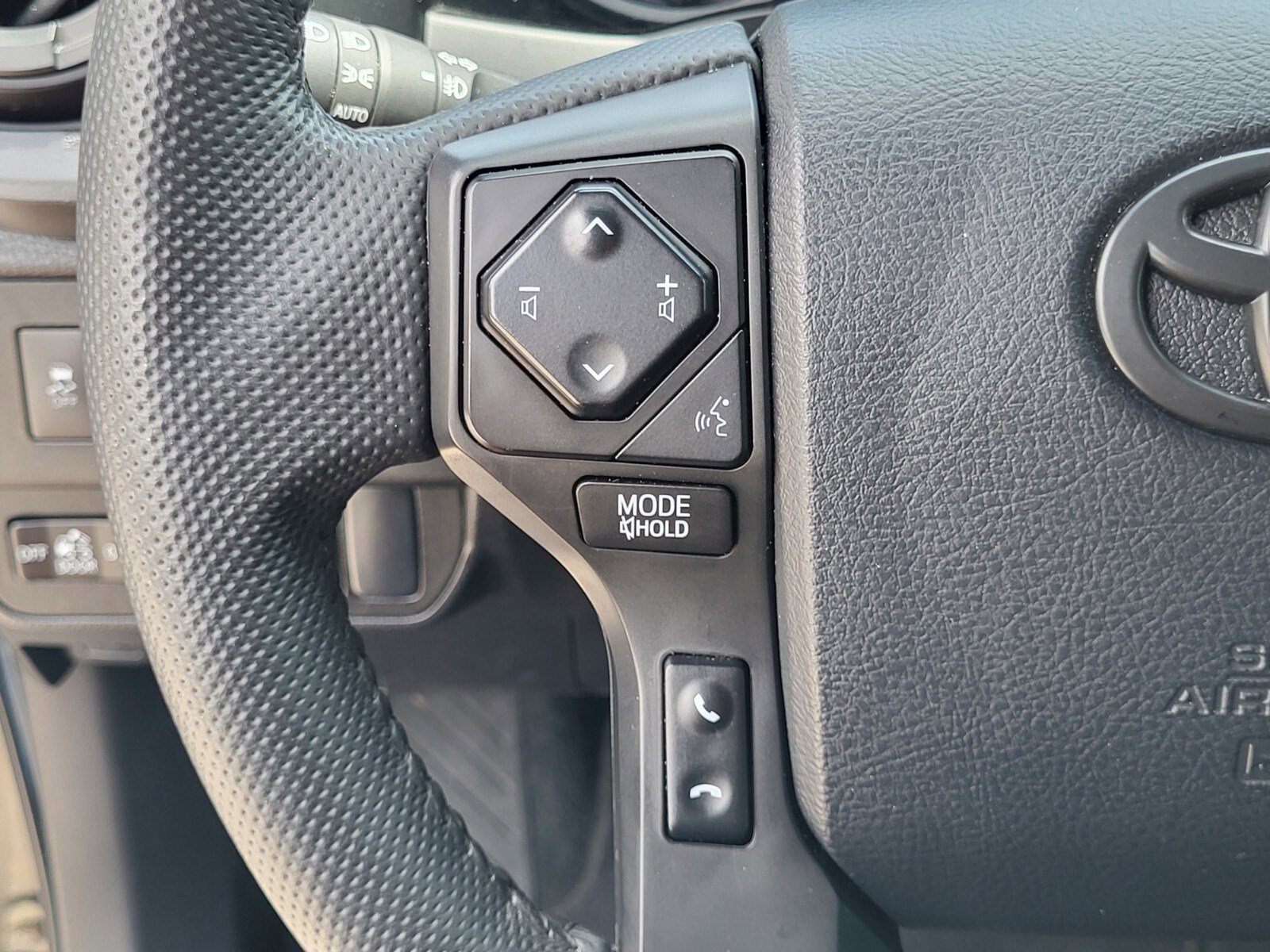 Used 2023 Toyota Tacoma TRD Off-Road image 26