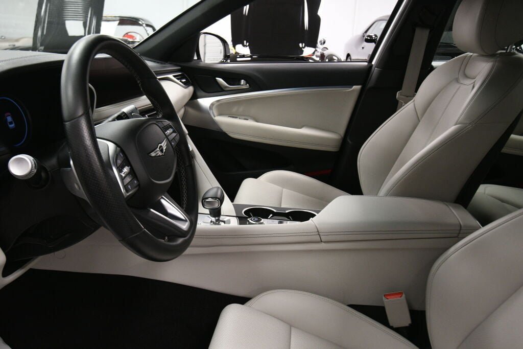 Used 2025 Genesis G70 2.5T AWD/4WD image 20