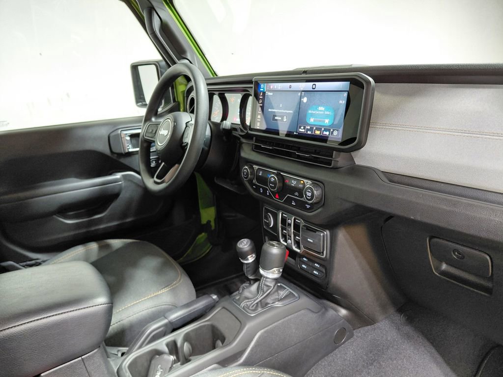 Used 2025 Jeep Wrangler Unlimited Sport AWD/4WD image 23