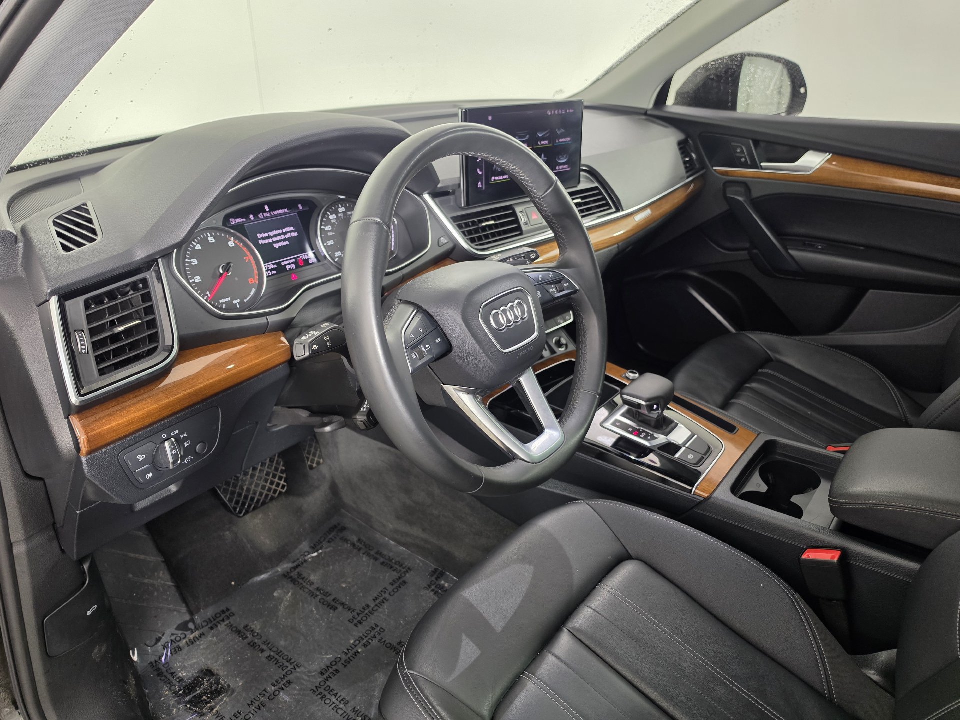 Certified 2023 Audi Q5 2.0T Premium w/ Convenience Package AWD/4WD image 2