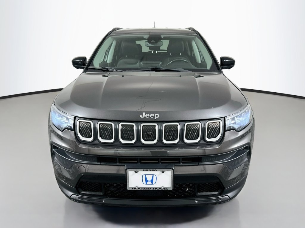 Used 2022 Jeep Compass Latitude w/ Convenience Group AWD/4WD image 2