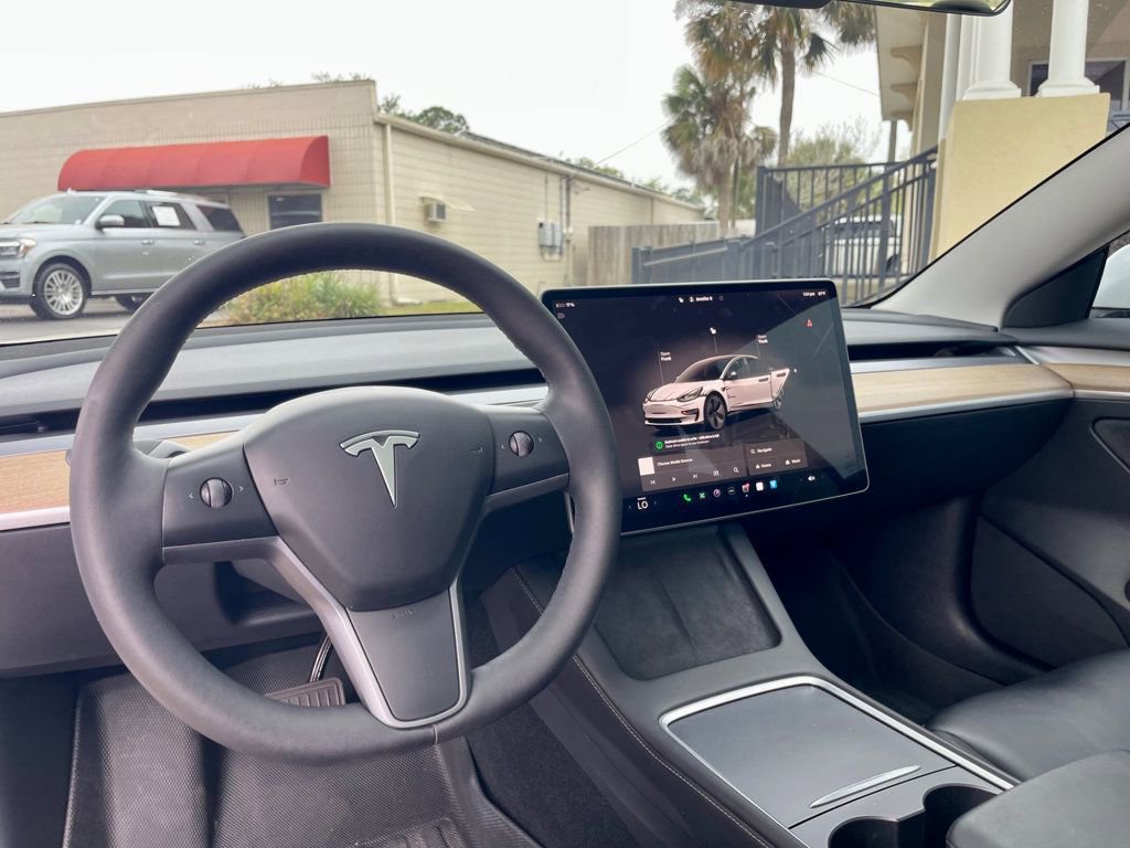 Used 2023 Tesla Model 3 Standard Range image 12