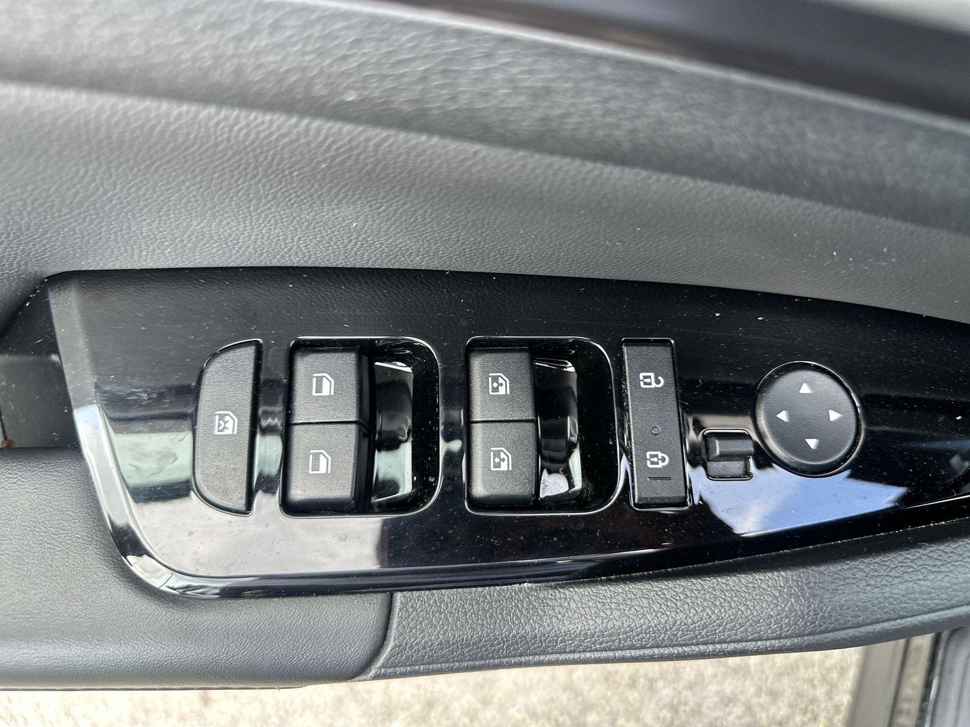 Certified 2024 Kia Sportage EX image 15